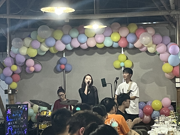 “蔡依莎”-多才多艺星空手机平台人.jpg